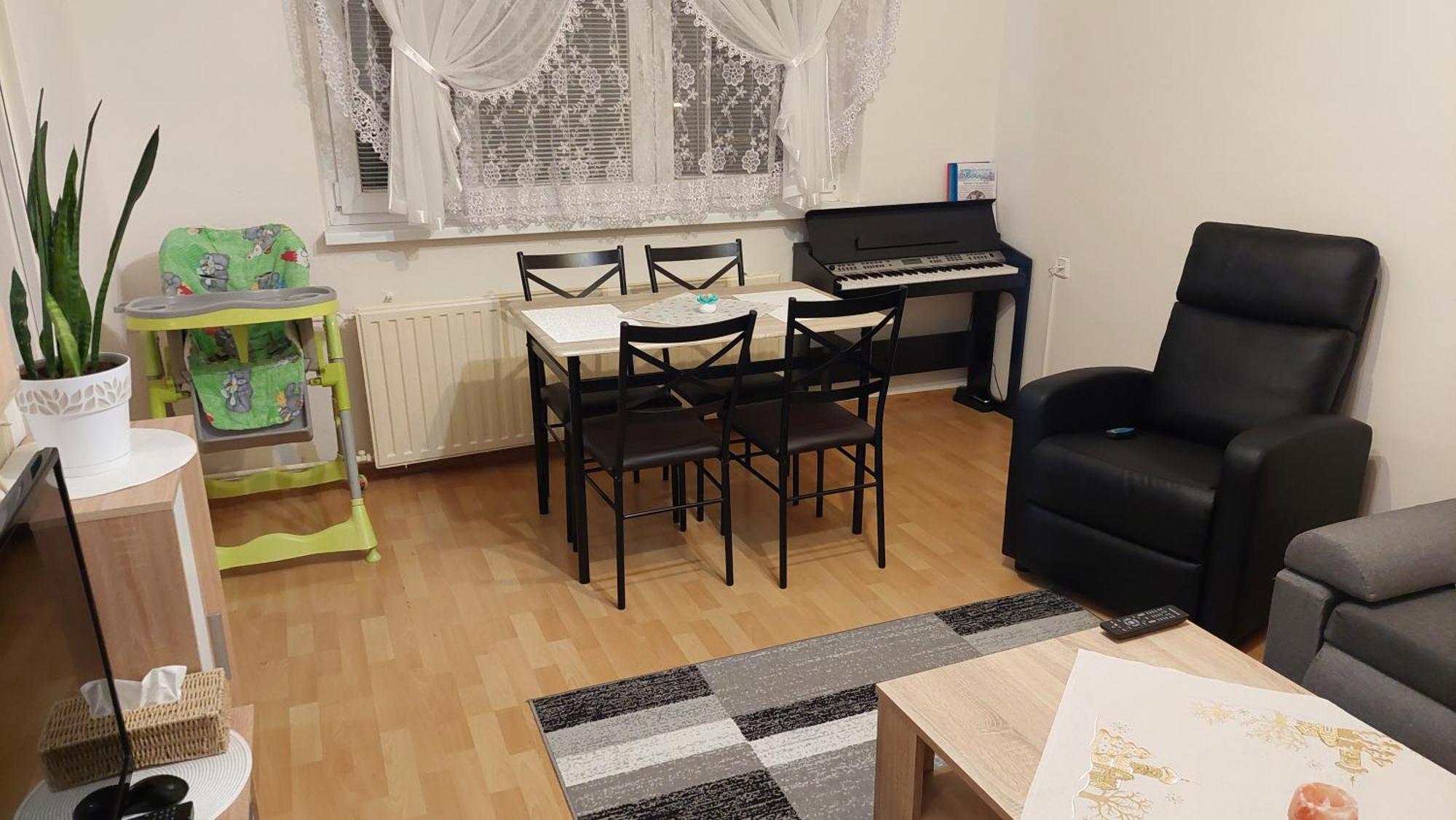 Karki Music Apartment 波普拉德 外观 照片